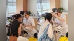 温情摘镜！母女结伴完成ICL晶体植入，在哈尔滨爱尔眼视光医院告别近视困扰
