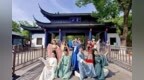 古街与文博同台焕新，镇江中秋假期首日游人如织