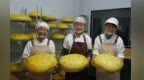 甘肃天祝：古法蒸月饼　烟火贺中秋