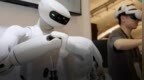 灵巧操作头号玩家：Sharpa把指尖触觉进化到全面体感