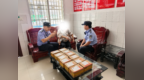 吉安一女子网购24张购物卡“换美金”，多亏快递小哥识破骗局