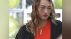 美网涅槃归来郑钦文现身王府井 颈间佩“无坚不摧”金刚杵迎战中网