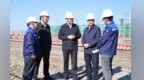 甘肃张掖市长察看重点项目建设情况　当场交办困难问题