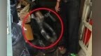 一司机遭“拉车门盗窃”　车内电缆线不翼而飞