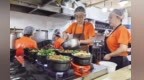 从小面馆到直营店　这对夫妻用砂锅熬成"人生赢家"