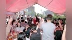 武汉小伙发视频邀网友喝喜酒 百位陌生人远道奔赴乡村婚礼