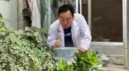 匠人精雕细琢 儿媳直播圈粉 两代人“砚”续非遗风采