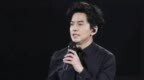 李健演唱会上缅怀刘欢