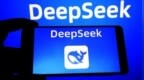 崩了近4小时，DeepSeek仍未修复，网友也崩溃了