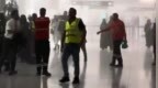 沙特首都机场再遇袭，中国旅客：看到有人被炸死