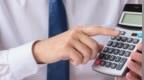 上海一病危老人躺担架上办过户，被中介哄骗，220万房产只卖70万