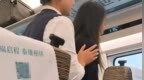 官方通报“女子高铁上和男友开免提打1小时电话”