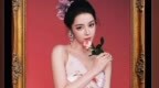迪丽热巴花漾长裙化身画中走出女子 完美诠释“人比花娇”