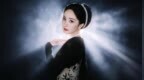 杨幂穿黑丝绒鱼尾裙尽显优雅大气