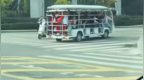 观光车变身校车，载满学生上路，警方：对驾驶员立案调查