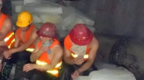 热到摆冰块降温！亚洲最长铁路隧道施工“水深火热”