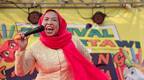 比谁嗓门大！印尼举办大喊比赛 家庭主妇喊出心声