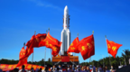 长征五号遥四运载火箭运至发射区 将实施中国首次火星探测任务