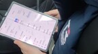 小米折叠屏手机地铁曝光：运行MIUI 12系统，工程机折痕明显