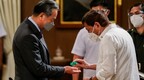 杜特尔特执政末期、拜登将就任之际，王毅为菲律宾带来礼物