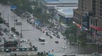 调查组：全国力量支援抢险救灾关键时刻 郑州还在“修花坛”