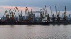 乌克兰称首艘运粮船抵达目的地
