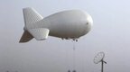 美国非法驻军在叙利亚东北部发射“间谍气球”