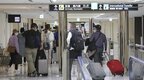 日本政府考虑放宽对来自中国旅客的检测措施