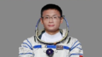 航天员桂海潮来自云南保山，是街上有名的大学生，儿时发小：他读书时拿奖拿到手软