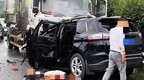湖南一接亲车辆与卡车相撞，新人疑当场身亡，镇政府回应