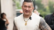 黄仁勋逛北京说“我爱中国”，“馆长”嘲讽青鸟：你去抵制他啊！