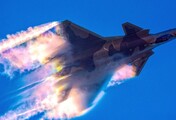 美国媒体终于说了实话，歼20已超500架！英国智库估少了