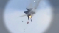 美国一空军基地发生空中撞机，飞行员弹射逃生
