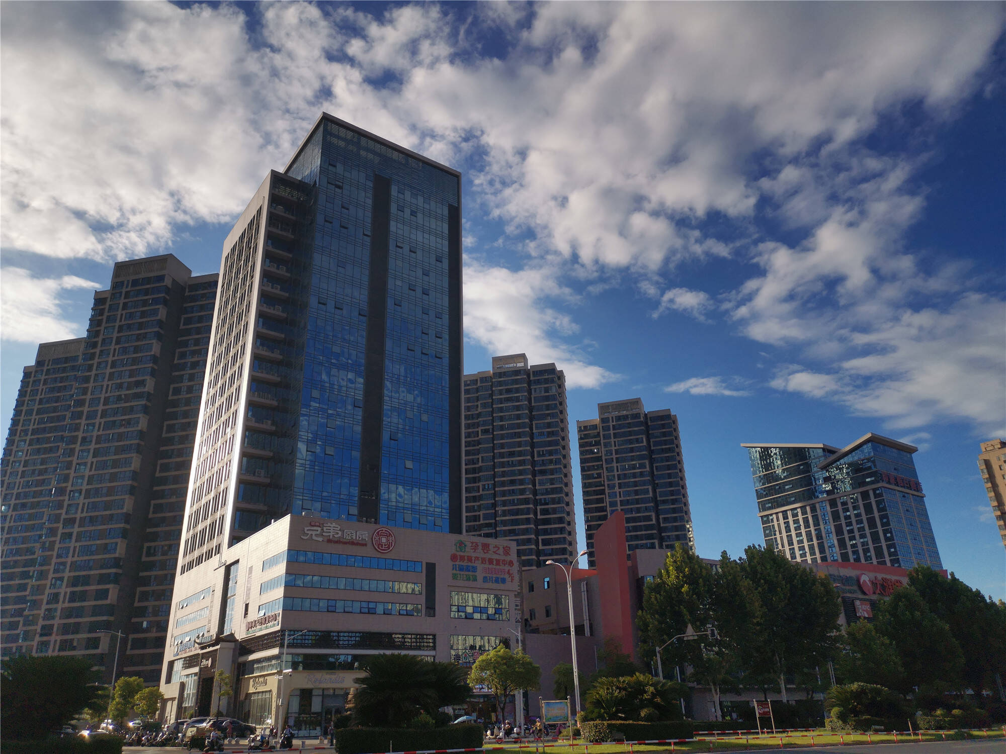 吉安视觉城区街景随拍8月13日摄于吉州大道