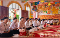 云南临沧市南传佛教各县区佛寺举行“苏坦弄”祈福仪式