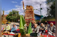 难得一见：云南临沧部分佛寺举行烧白柴活动，纪念佛陀涅槃日