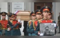 俄罗斯军队俱乐部开限制级派对惹众怒，那是为士兵办葬礼的地方