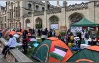 英国牛津、剑桥学生搭起示威帐篷，支持巴勒斯坦