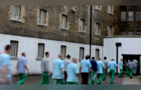英国最大监狱：女警爱上男囚，牢房变后宫