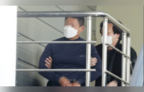 正直播，韩国一视频博主在法院前被刺死