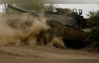 最近乌军M1A1坦克，怎么都是屁股朝前？