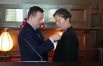 一个中国女人，戴上法国最高荣誉勋章