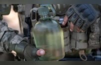 军用水壶采购价格翻3倍，“关系户”大捞3500万，乌国防部要抽成