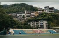 为县城考编放弃城市高薪，太魔幻了