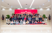 同行二十余载，672名劲牌经销商及亲友相聚叙情谊