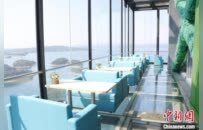 江西庐山西海：99米“全透明”玻璃观景塔吸引游客打卡拍照