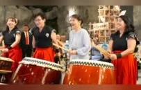 日本首相夫人外交着装被骂上热搜！网友怒批像没穿内衣一样，甚至还没化妆