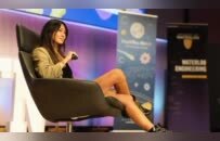 被解雇后，这个90后华裔女孩，登顶富豪榜