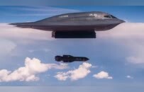 胡塞戳破美国军事神话，美以空袭完全失败，白宫挂出了免战牌