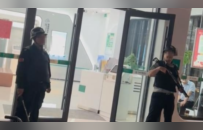 家属称重病妇女被要求“本人到银行”才能取款，办理业务过程中人突然去世，多方回应